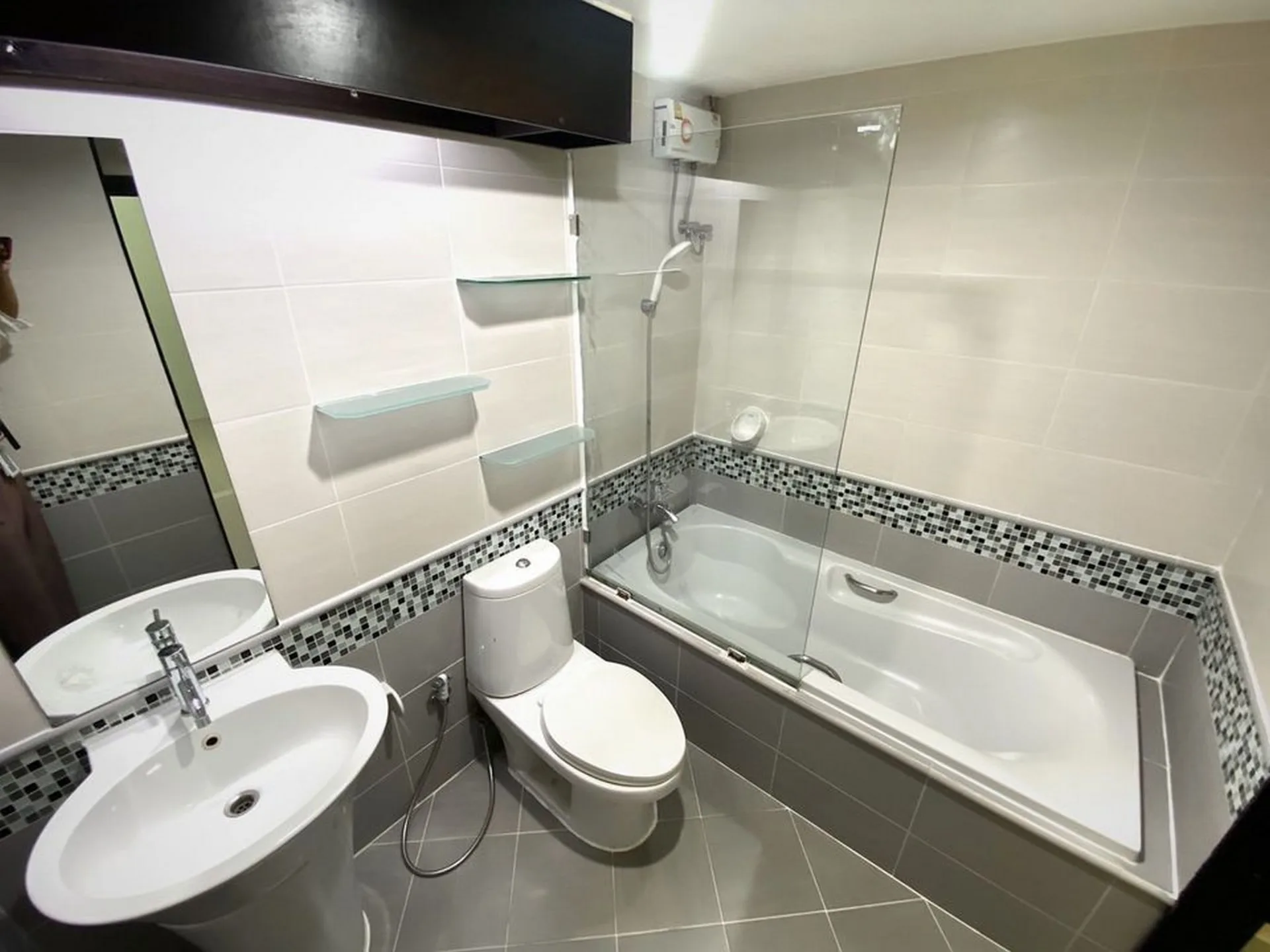 Property photos for The Waterford Sukhumvit 50 Onnut