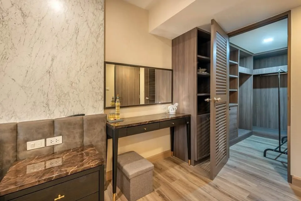 Property photos for Omni Tower Sukhumvit Nana