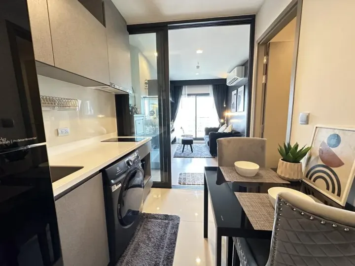 Property photos for Life Asoke Hype