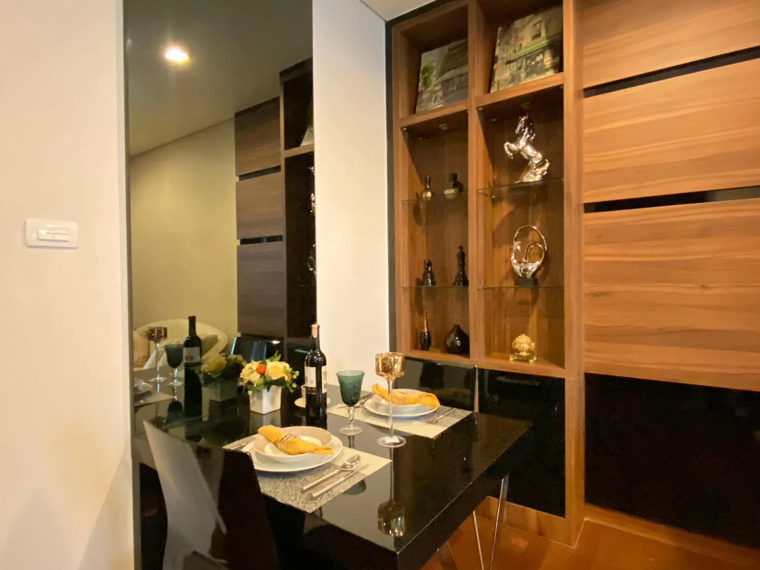 Property photos for Ivy Thonglor