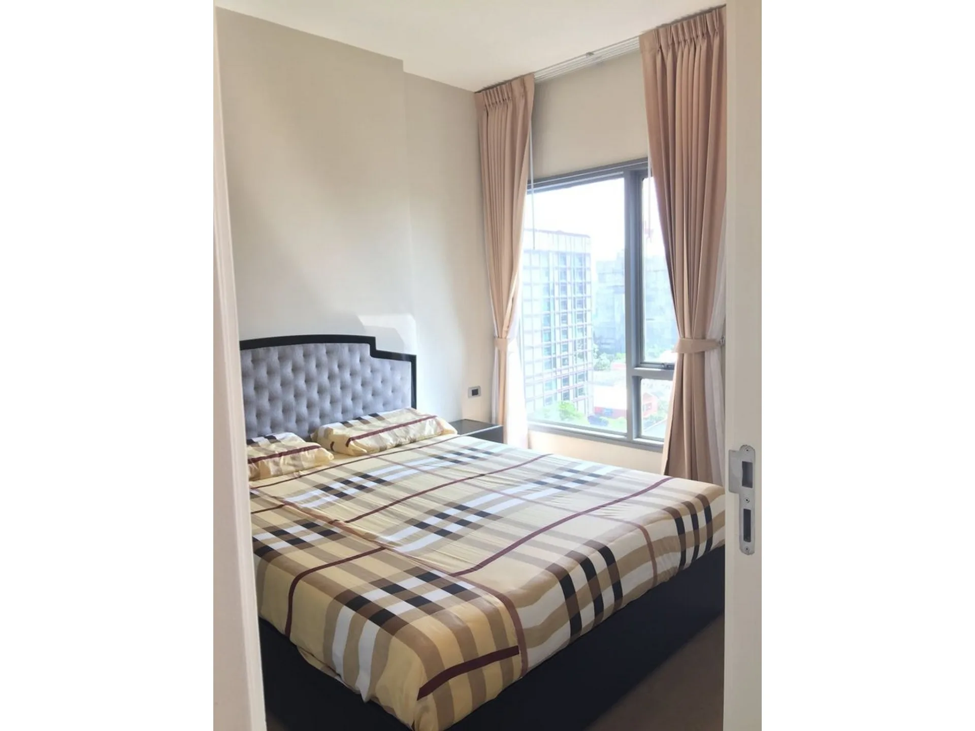 Property photos for The Crest Sukhumvit 34