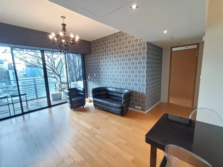 Property photos for The Met