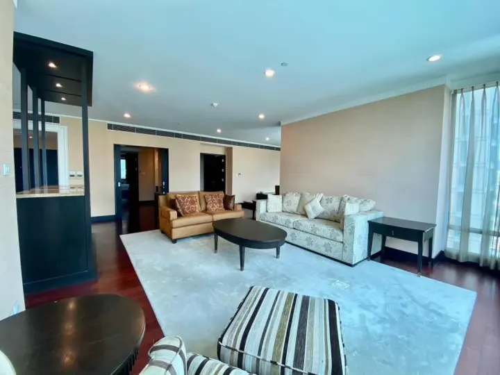 Property photos for The Park Chidlom
