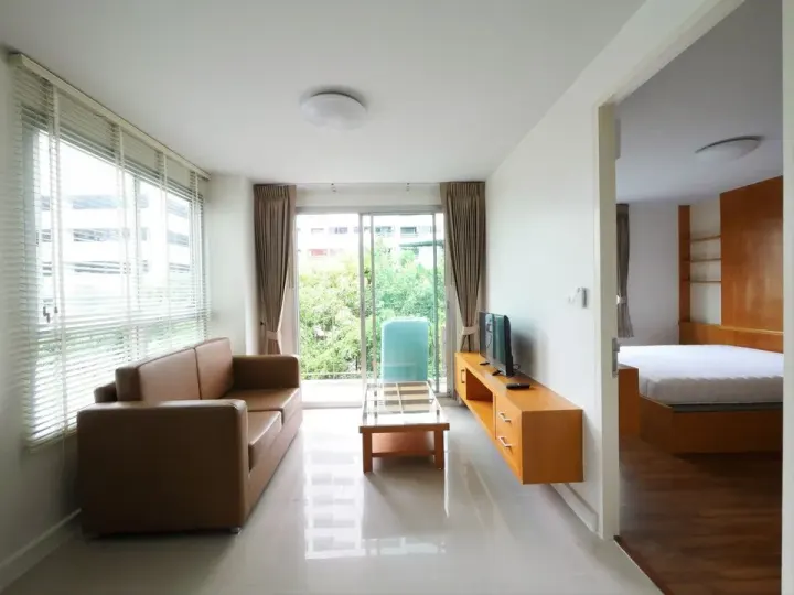 Property photos for The Clover Thonglor
