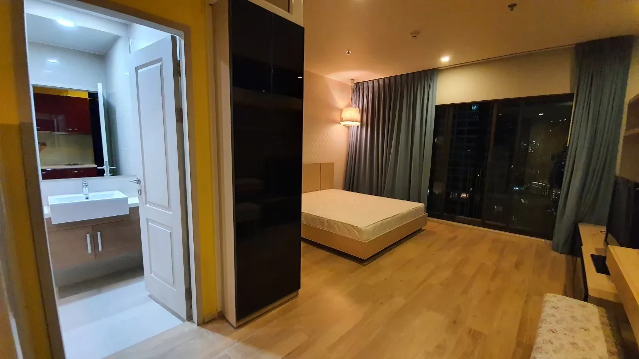 Property photos for Noble Refine