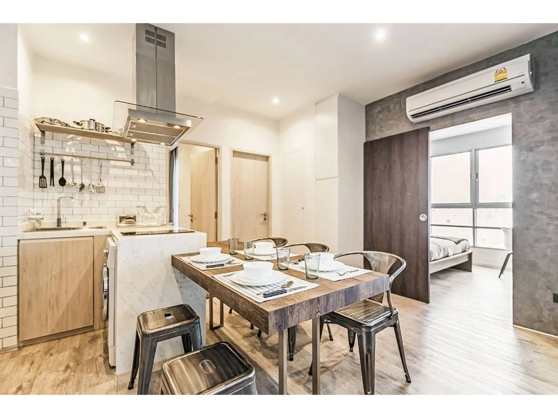 Property photos for Pathumwan Resort