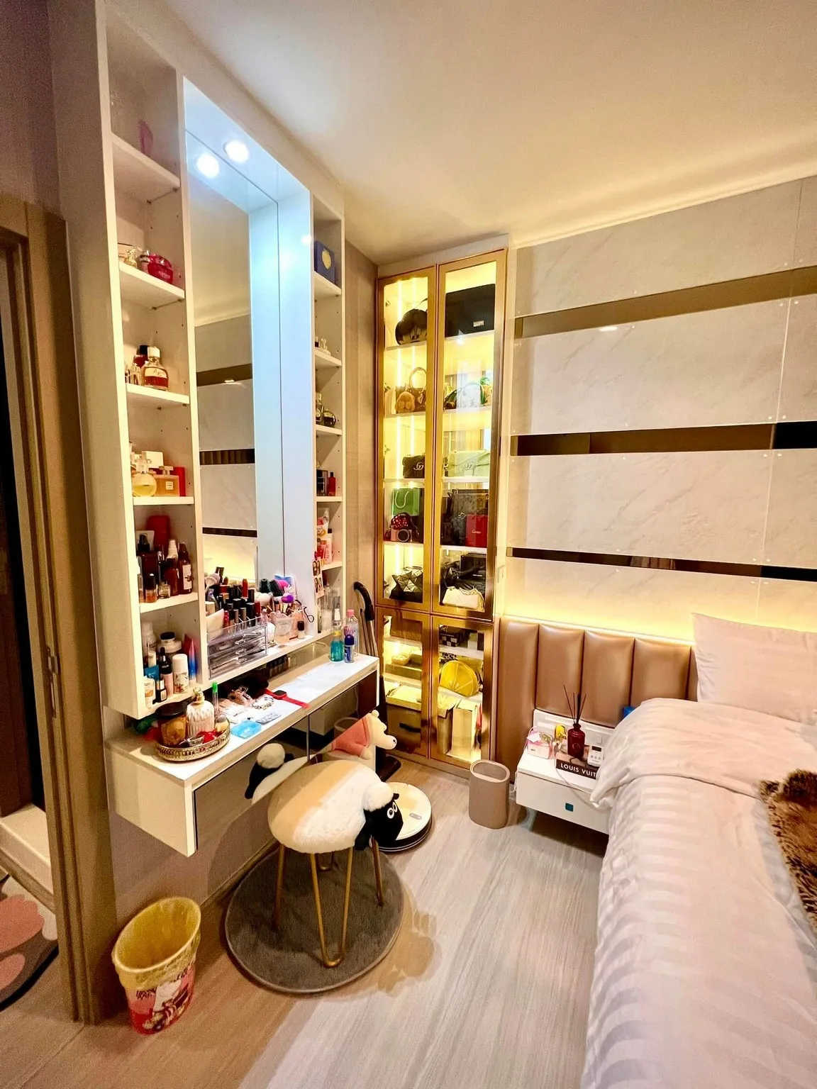 Property photos for LIFE Asoke - Rama 9