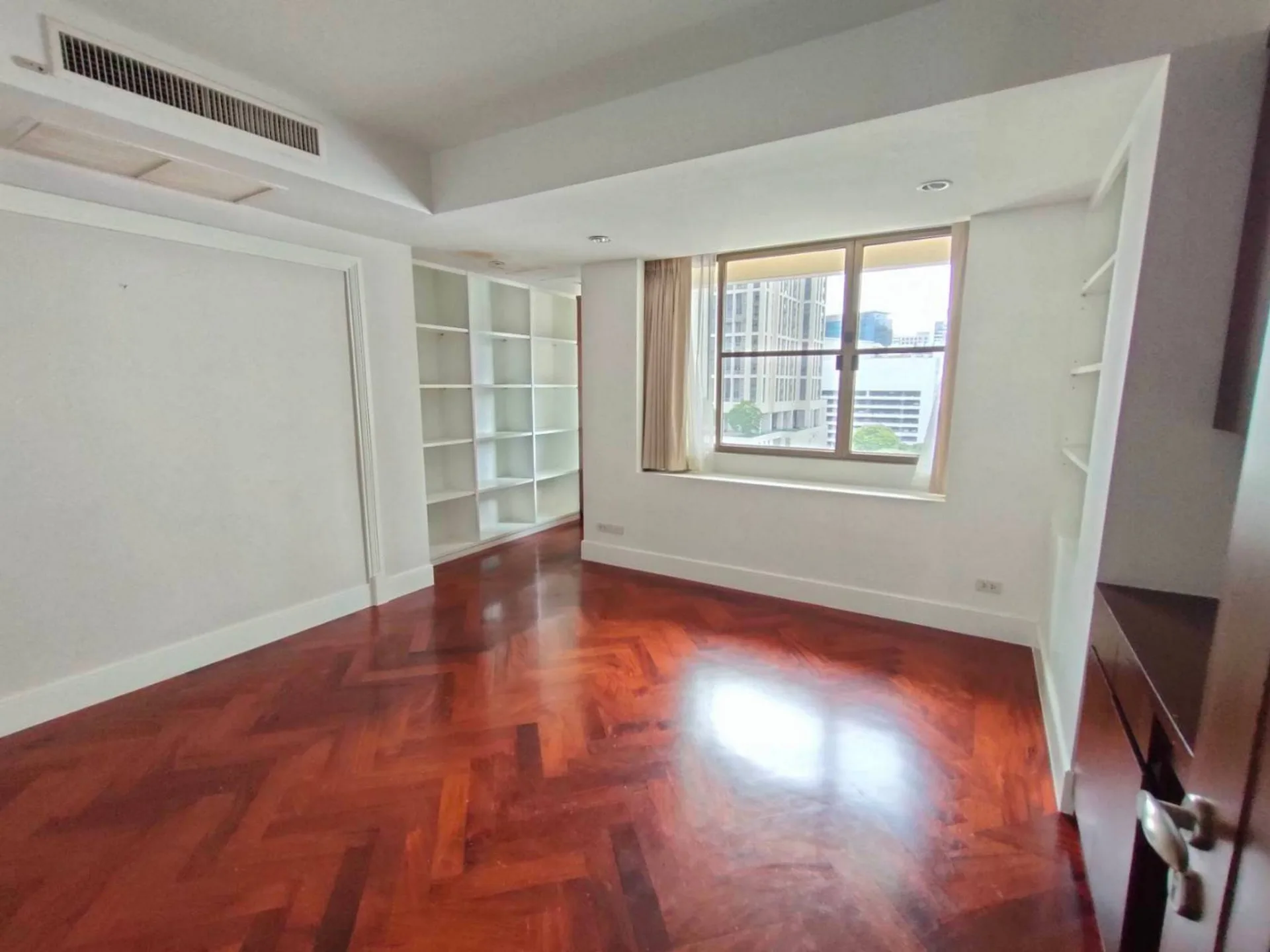 Property photos for Phirom Garden Residence