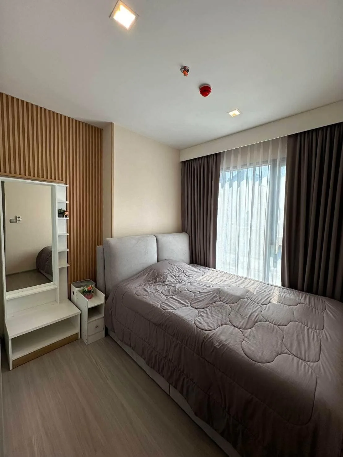 Property photos for Life Asoke Hype