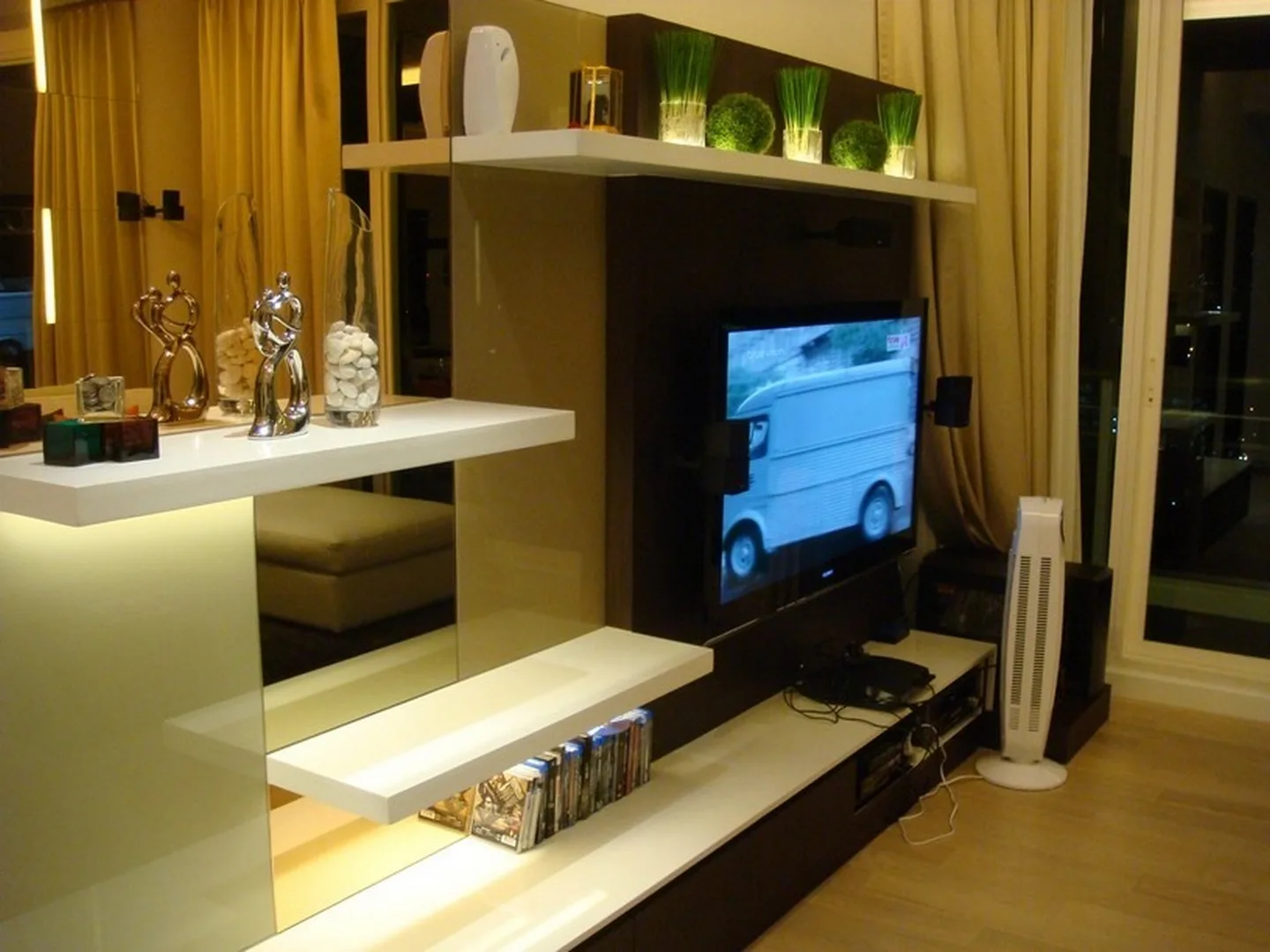 Property photos for Eight Thonglor Residence
