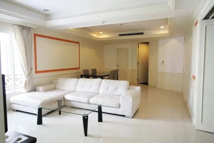 Property photos for La Vie En Rose Place