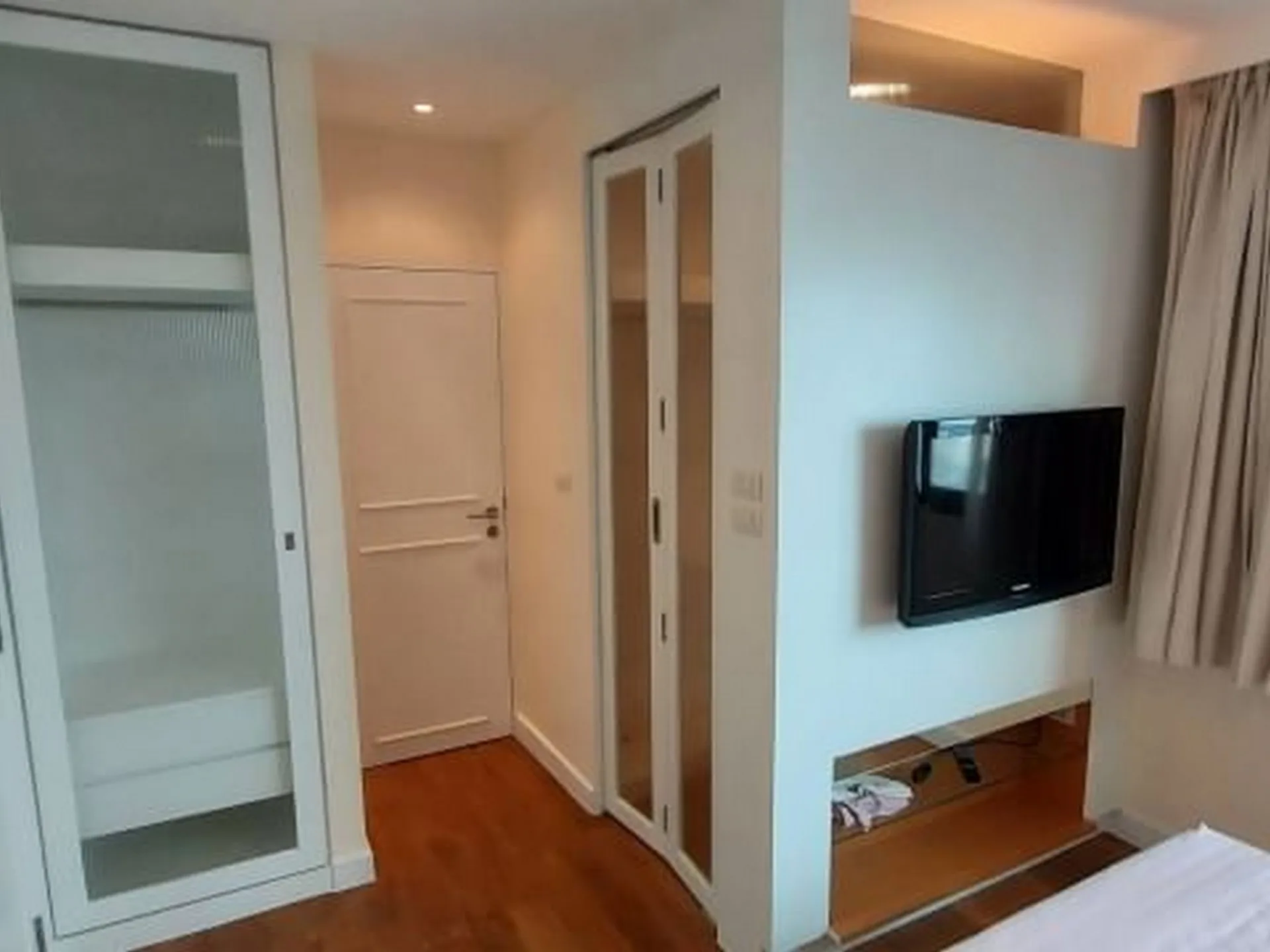 Property photos for Sathorn Gardens