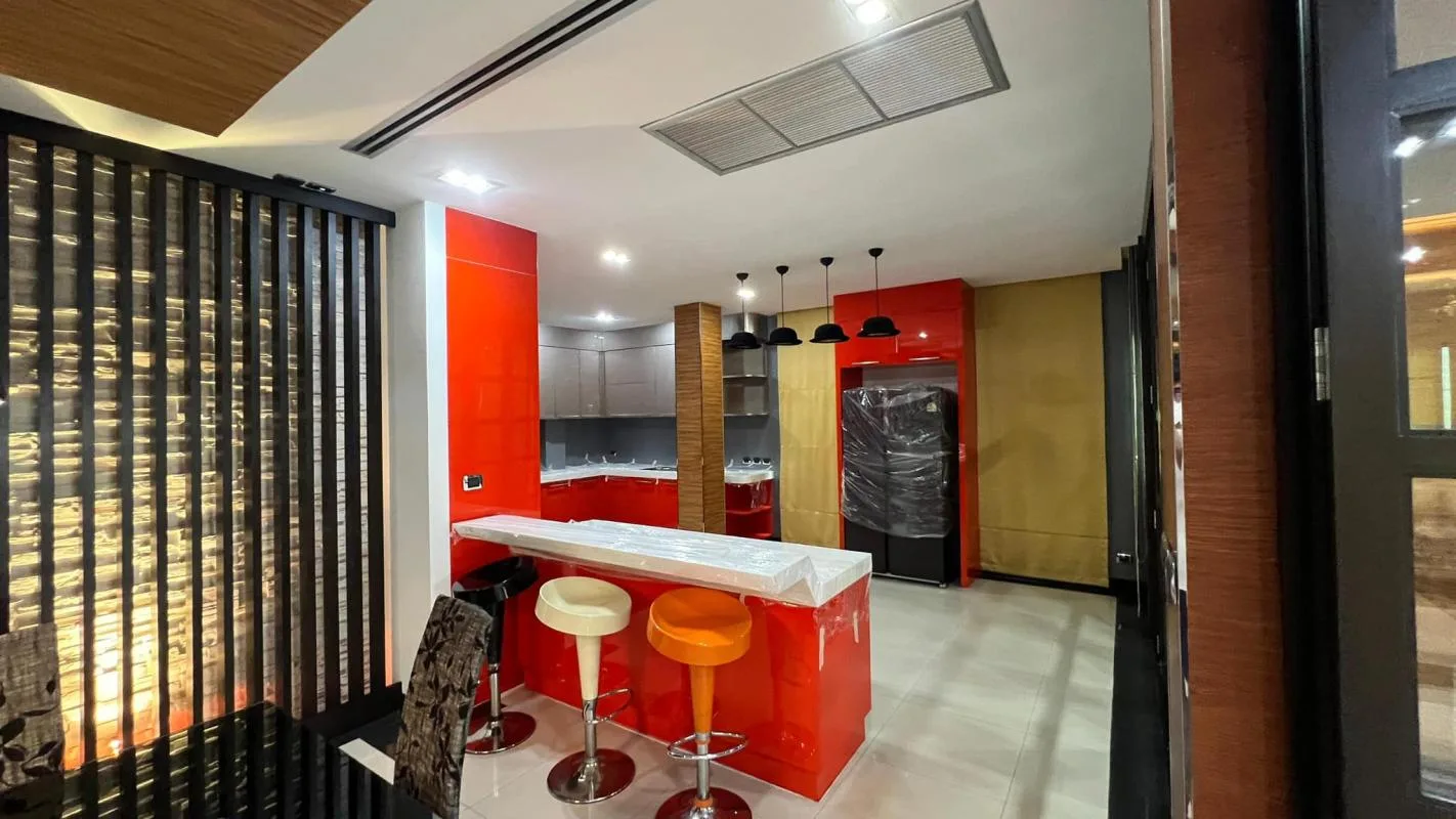 Property photos for Townhouse Suk 26