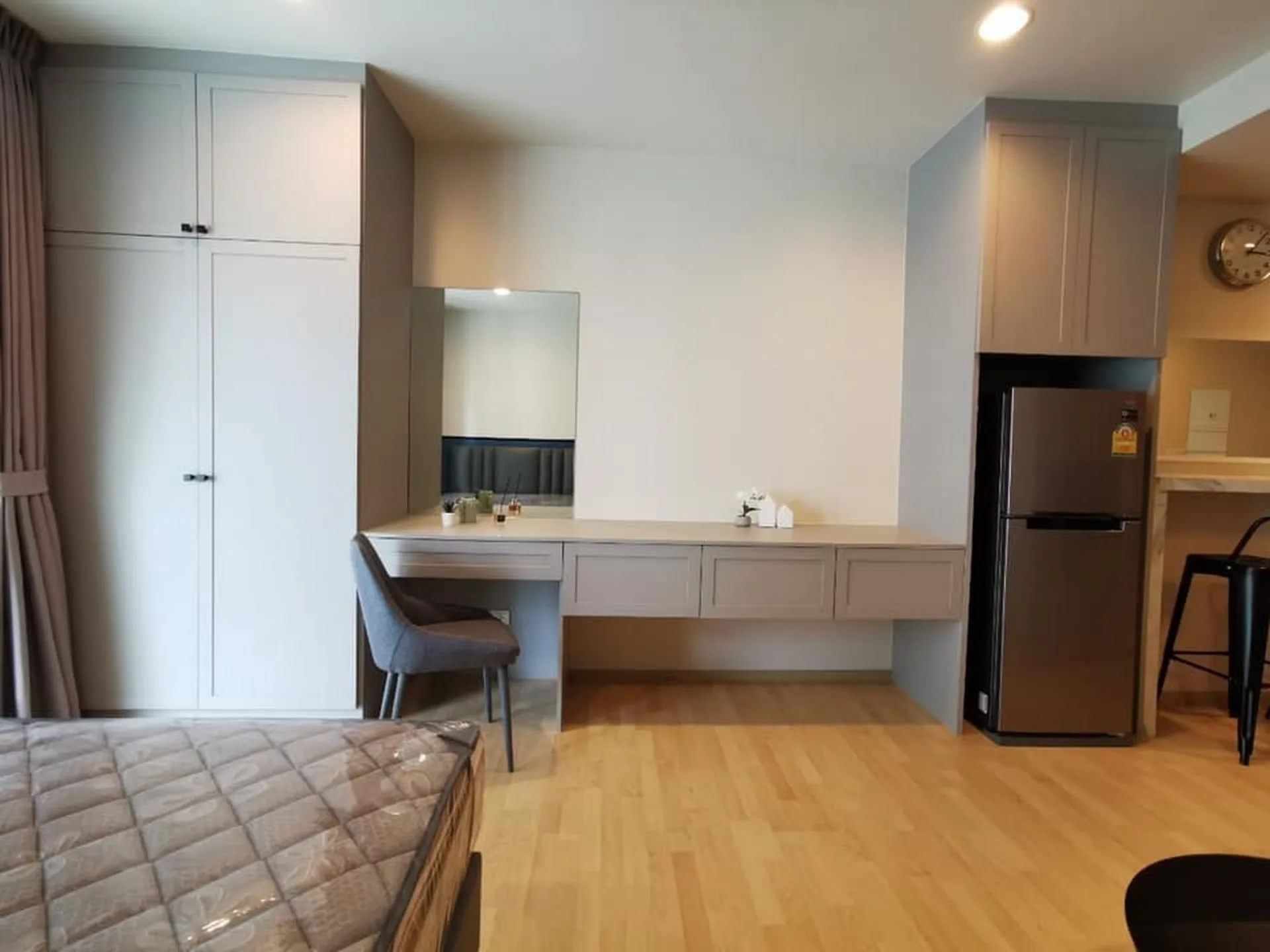 Property photos for Noble Lite