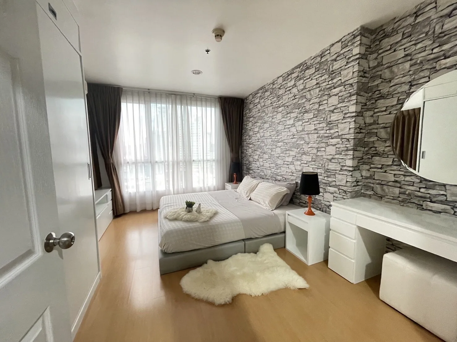 Property photos for Life Sukhumvit 65