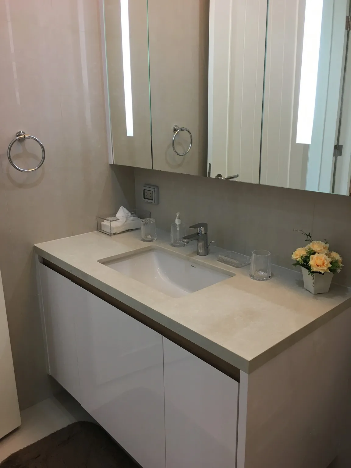 Property photos for Q Langsuan