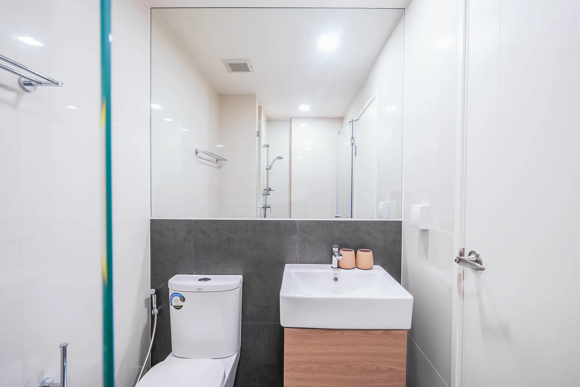 Property photos for Chambers On - nut Station