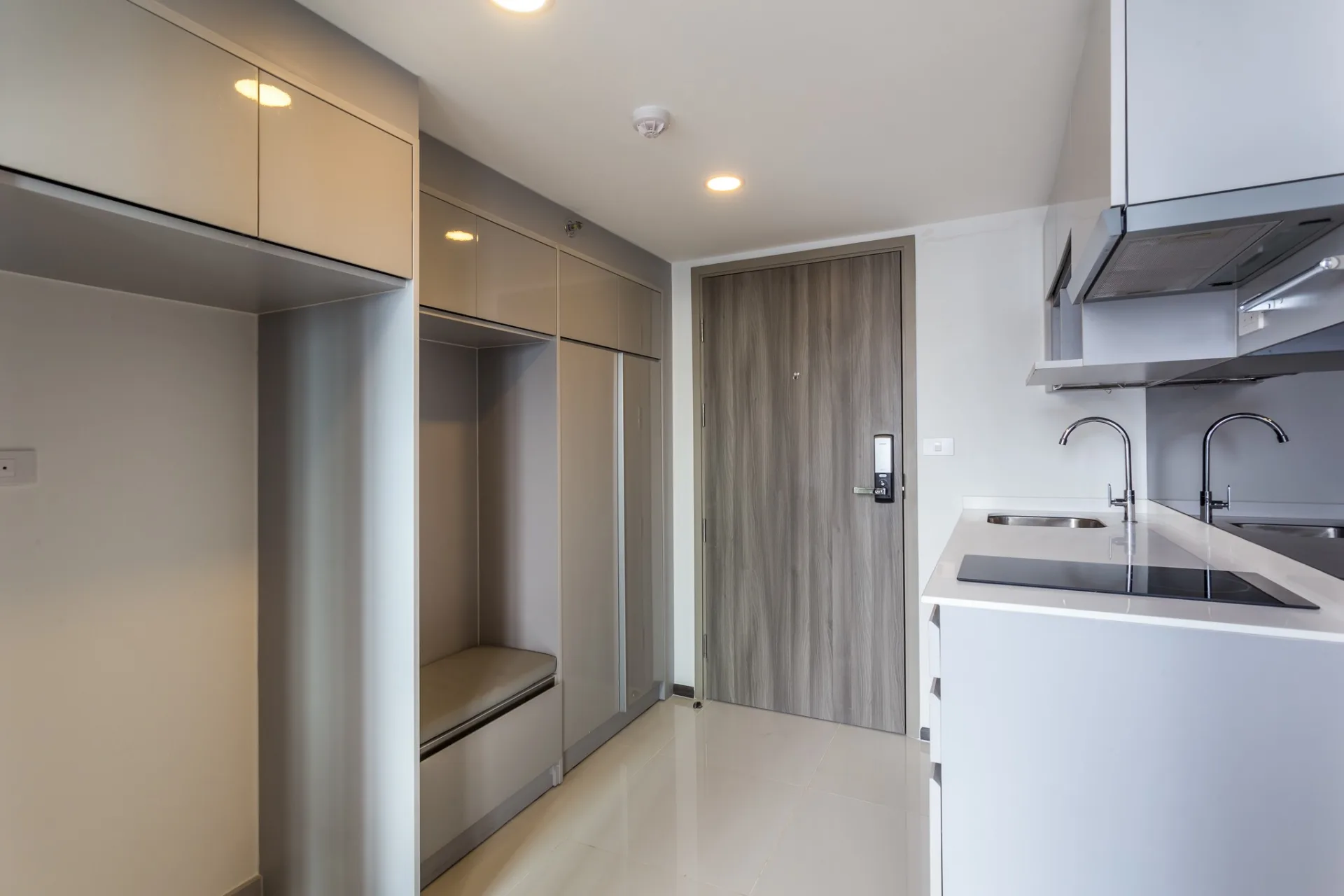 Property photos for Knightsbridge Space Ratchayothin