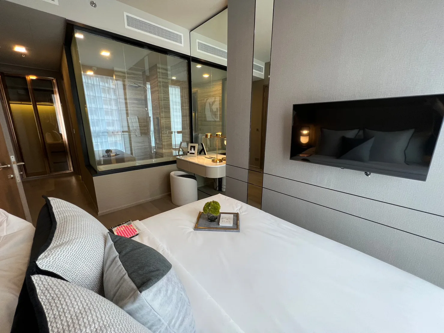 Property photos for Celes Asoke