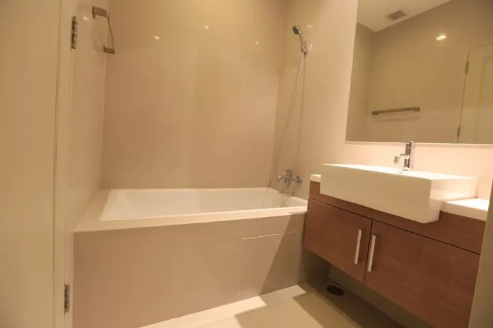 Property photos for Noble Reveal