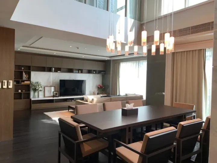 Property photos for The Crest Sukhumvit 24