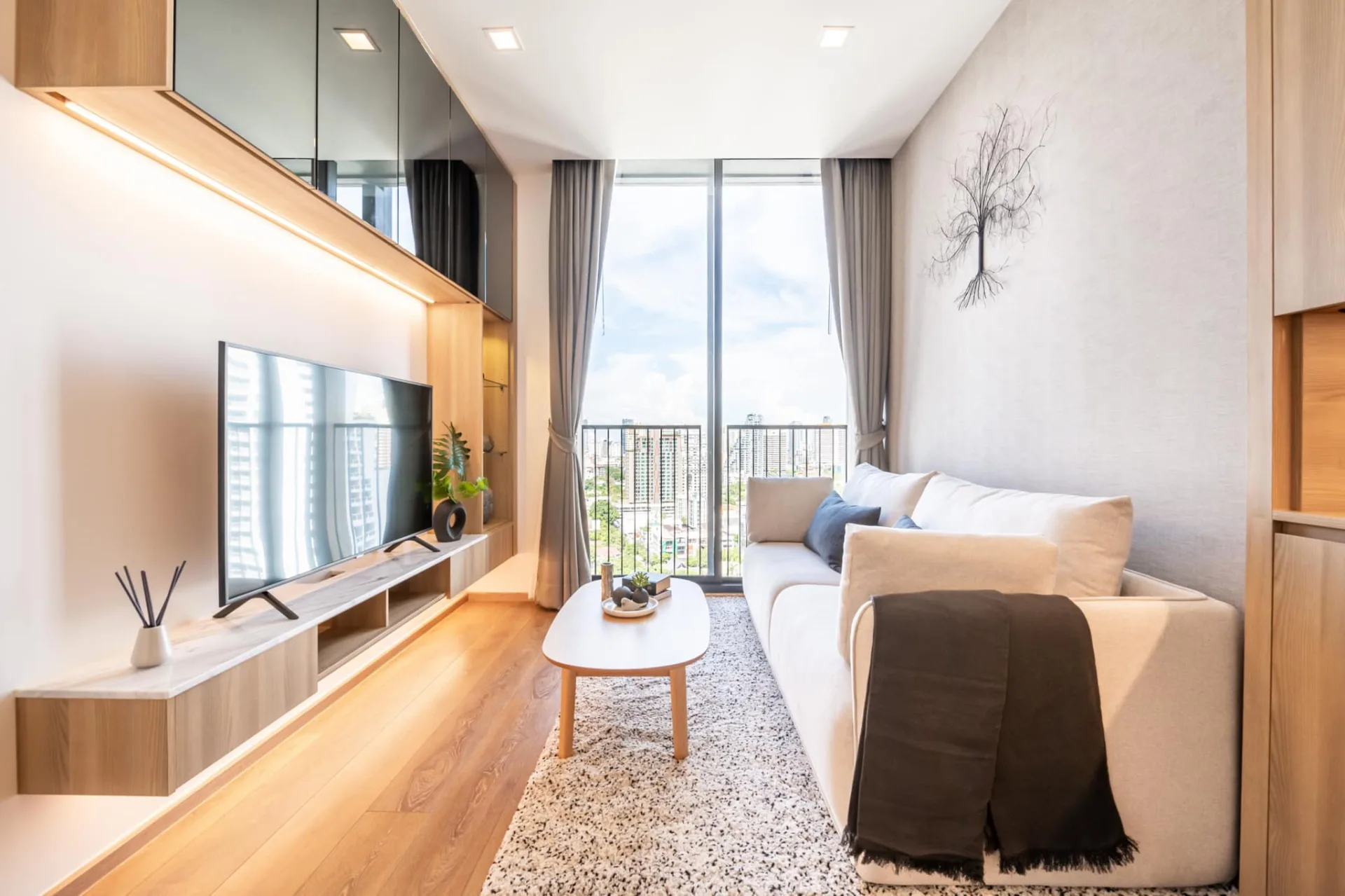 Property photos for Noble BE 33