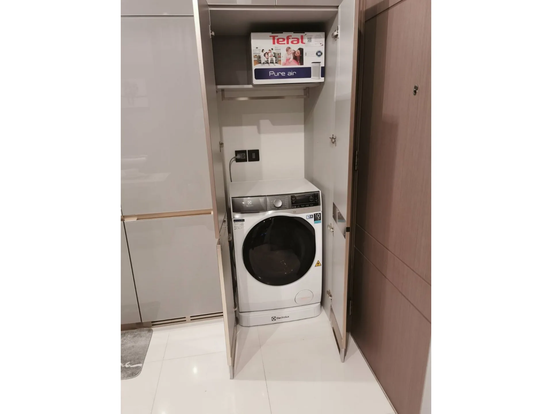 Property photos for The Esse at Singha Complex