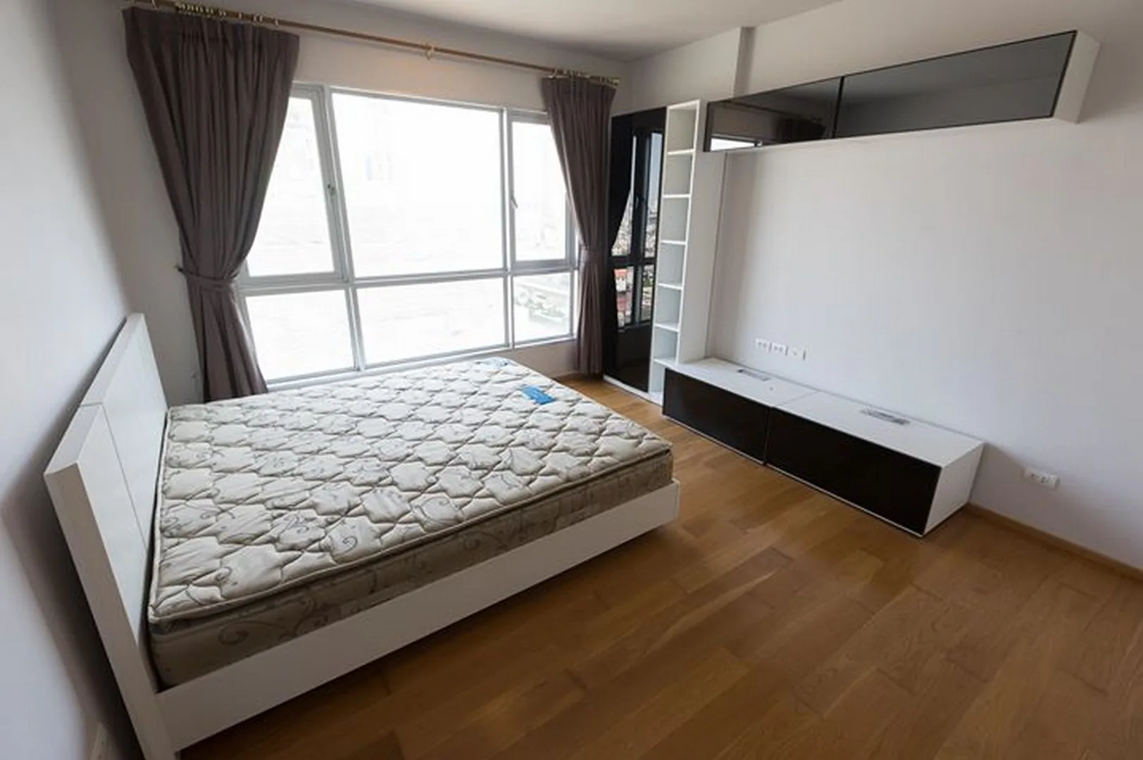 Property photos for Hive Taksin