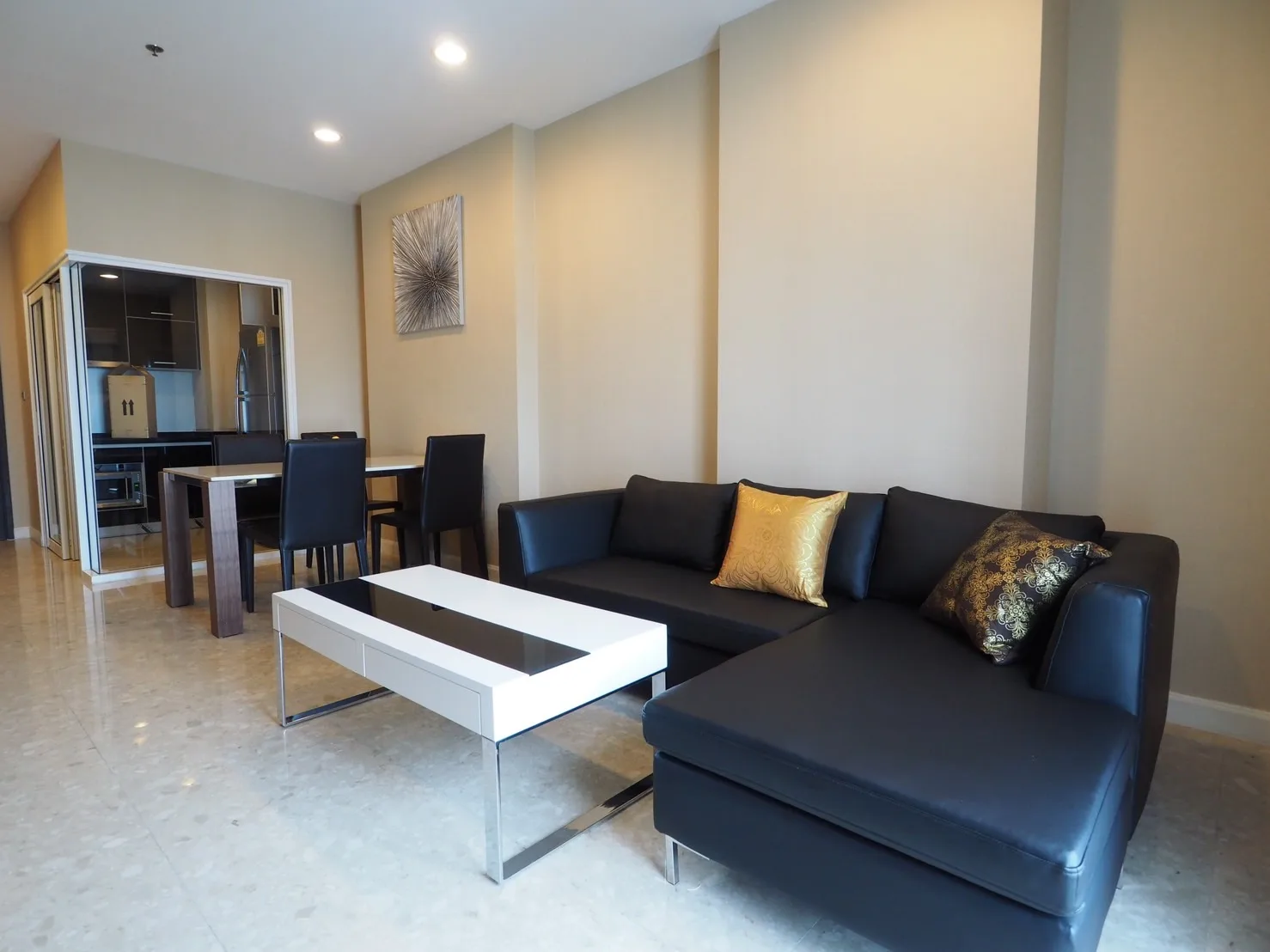 Property photos for The Crest Sukhumvit 34