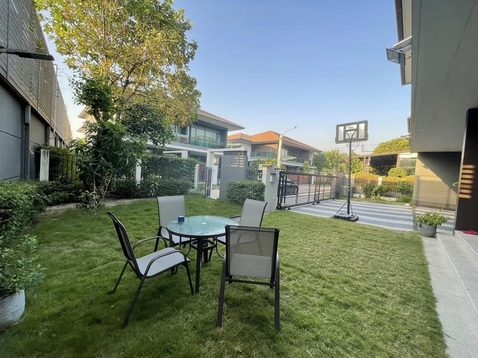 Property photos for Setthasiri Krungthep Kreetha 2