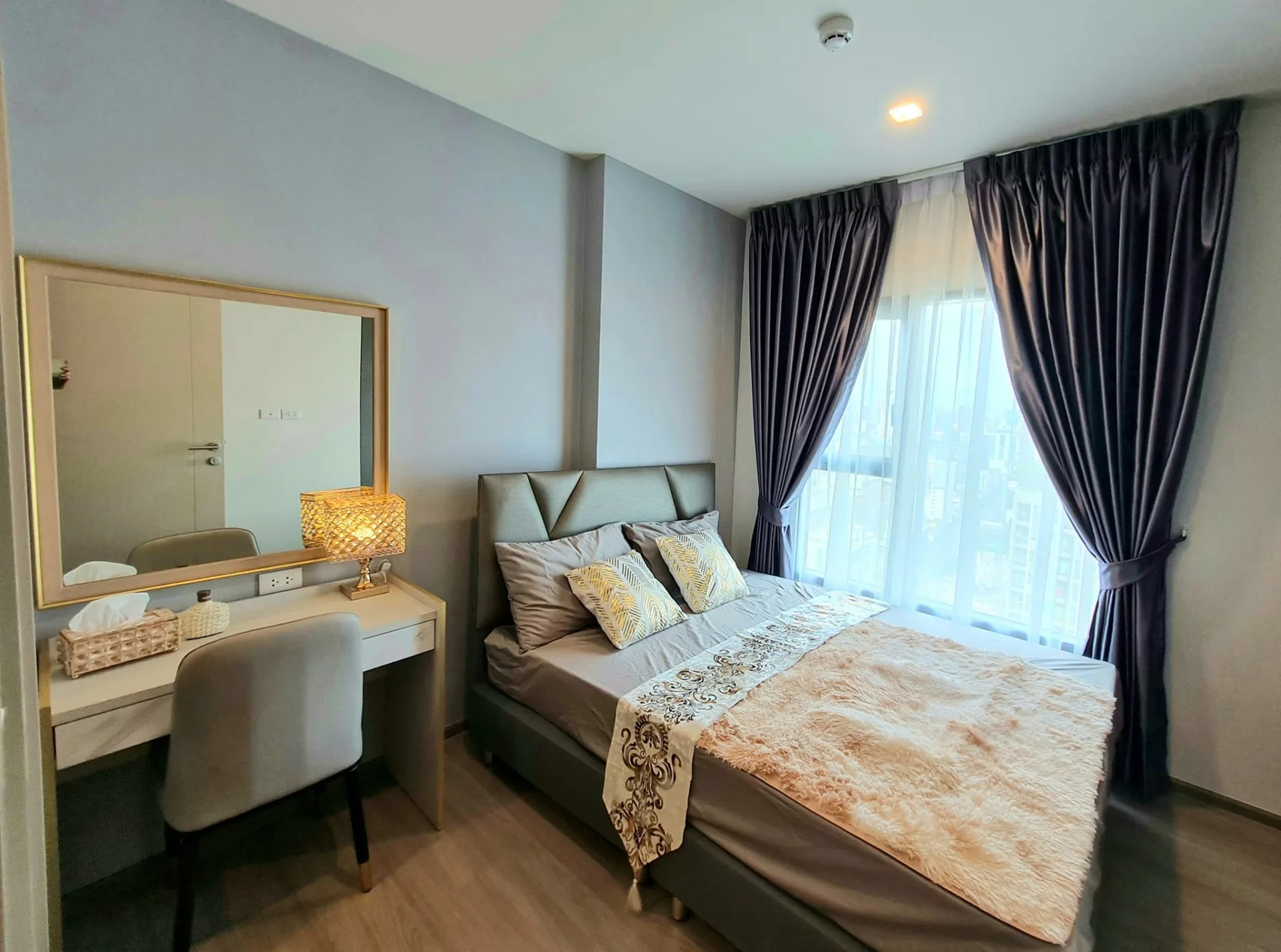Property photos for The Base Phetchaburi-thonglor