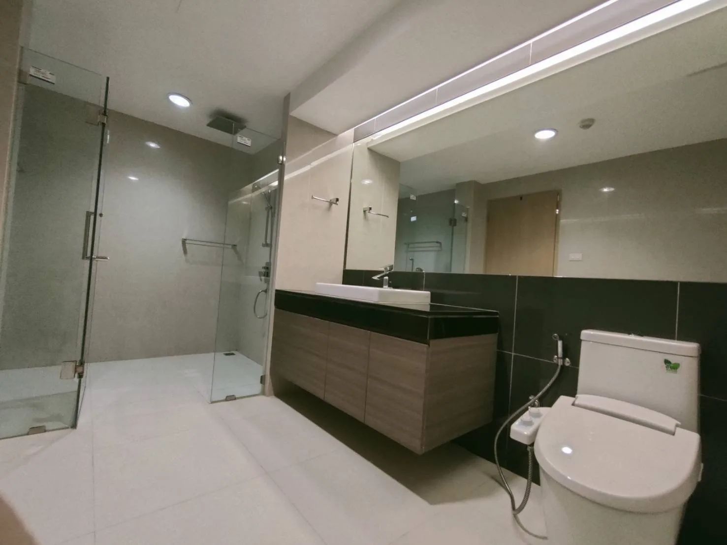 Property photos for Ploenruedee Residence