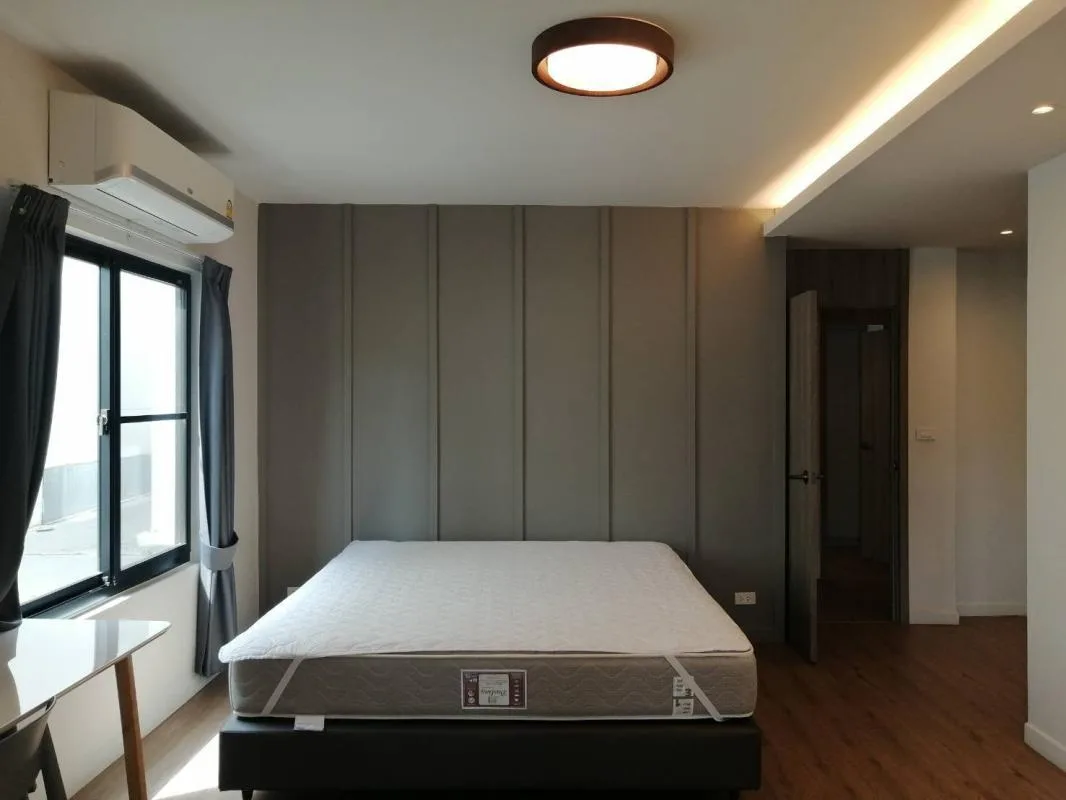 Property photos for Lily House