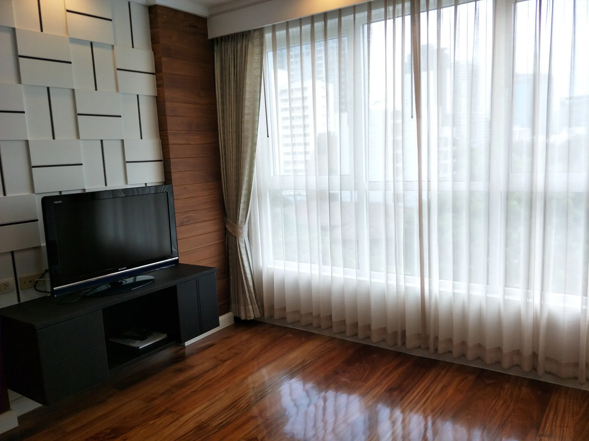 Property photos for Avenue 61
