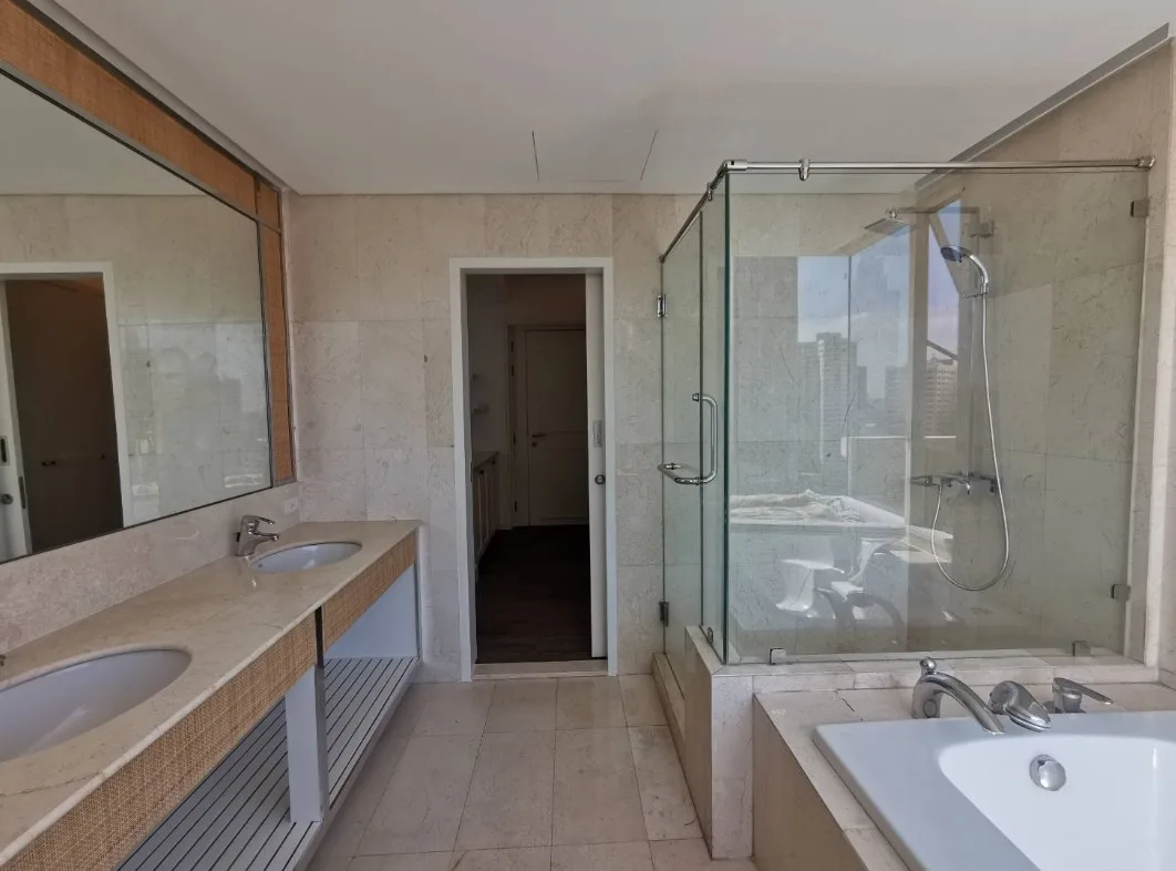 Property photos for Wilshire