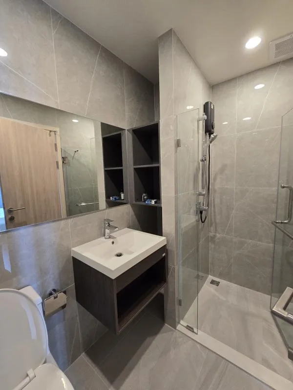 Property photos for Nue District R9