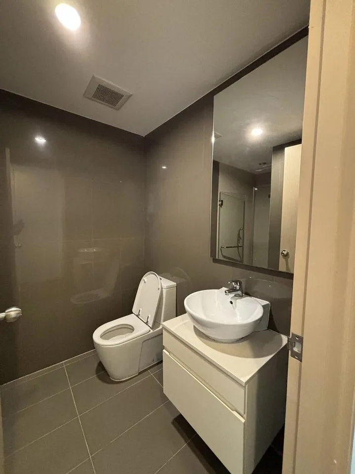 Property photos for Siri On 8