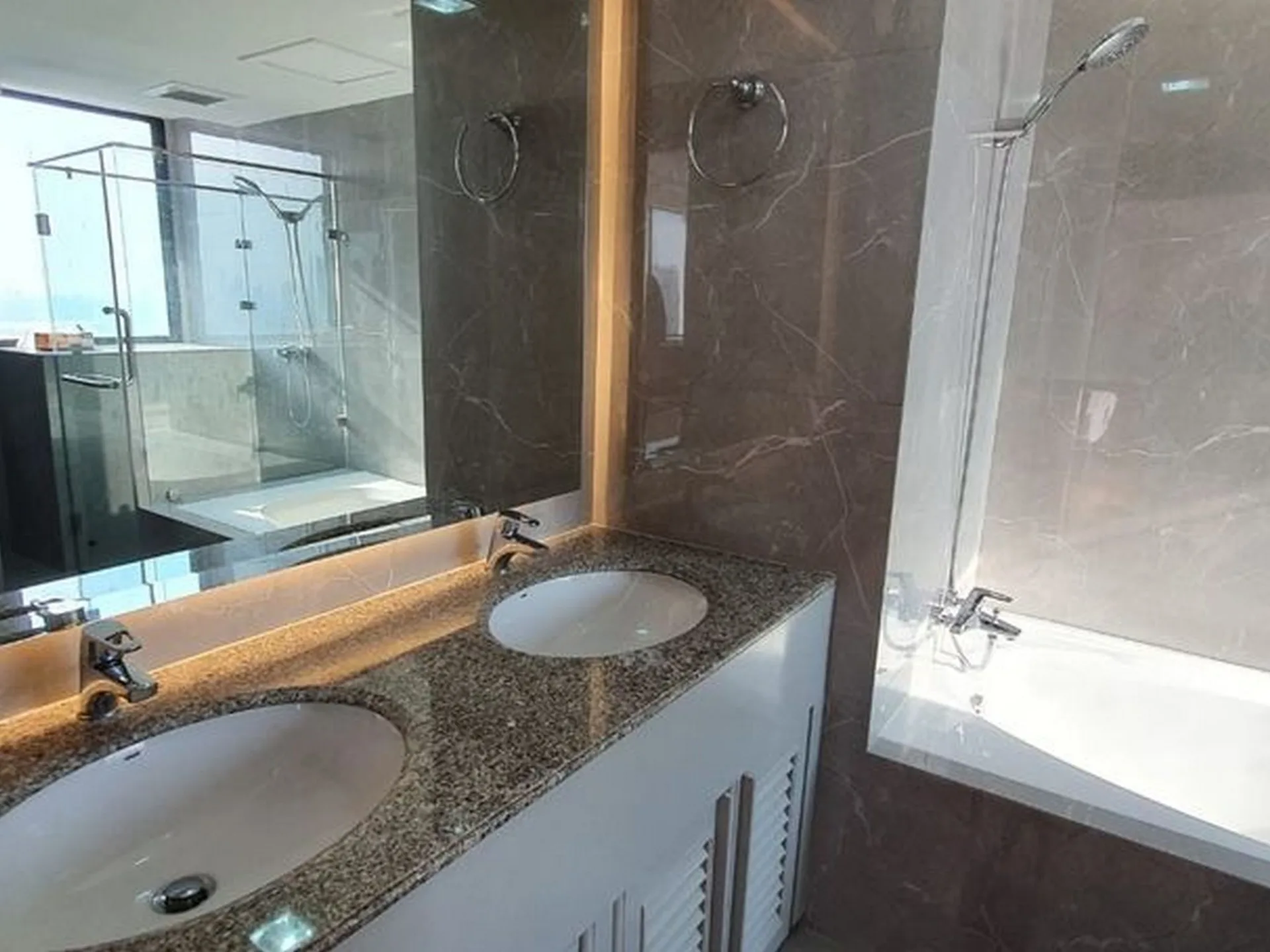Property photos for President Park Sukhumvit 24