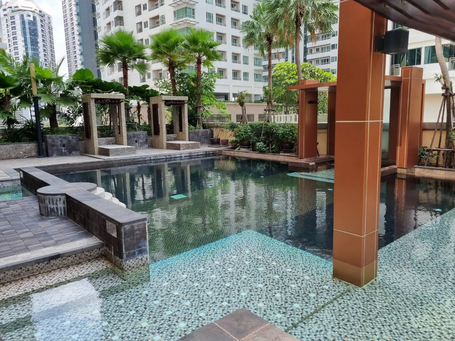 Property photos for Ideal 24