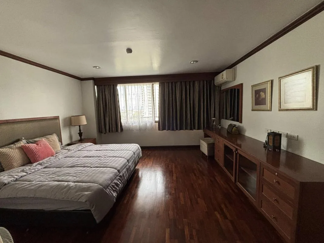 Property photos for Lake Avenue 16