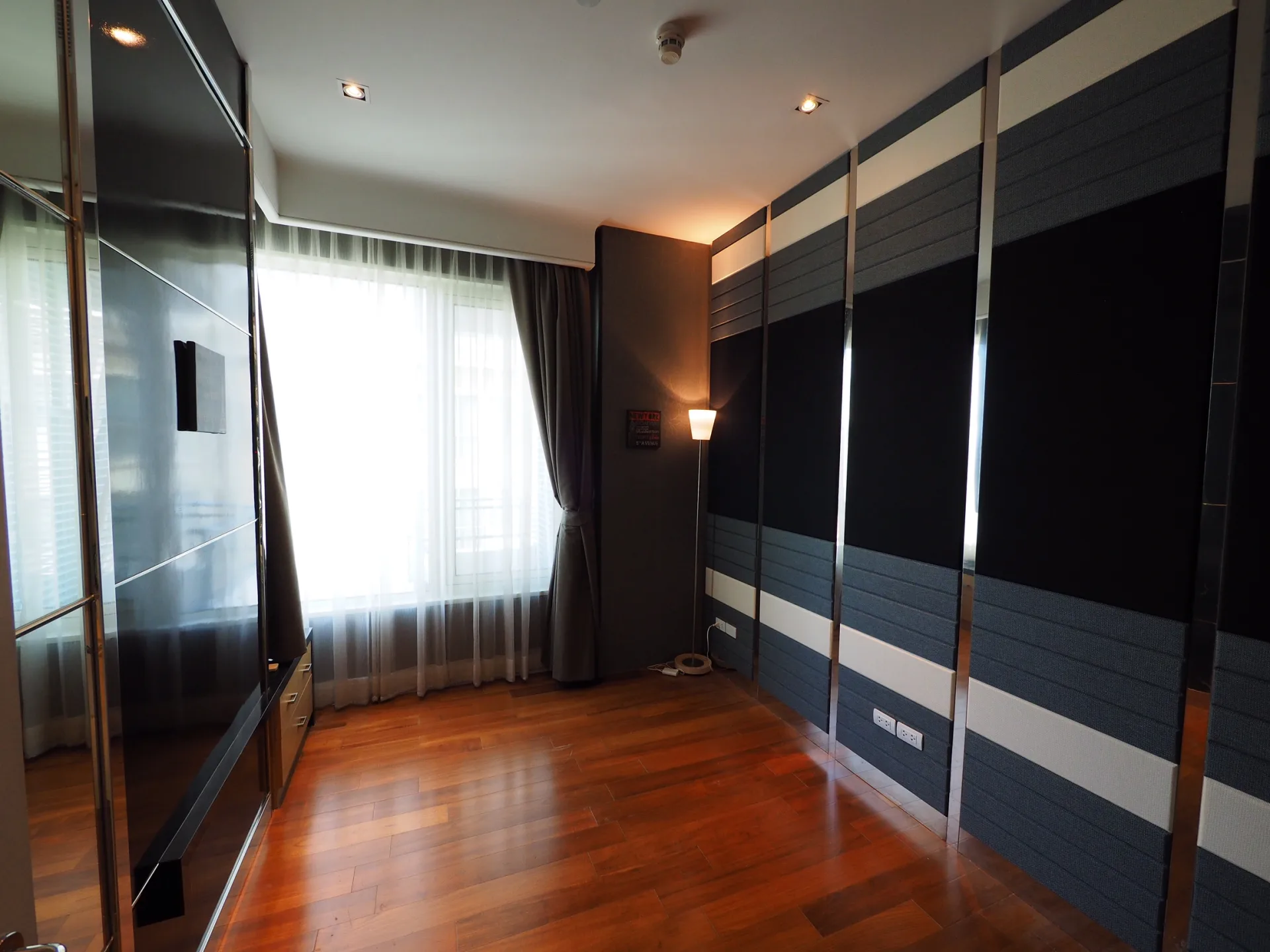 Property photos for Q Langsuan