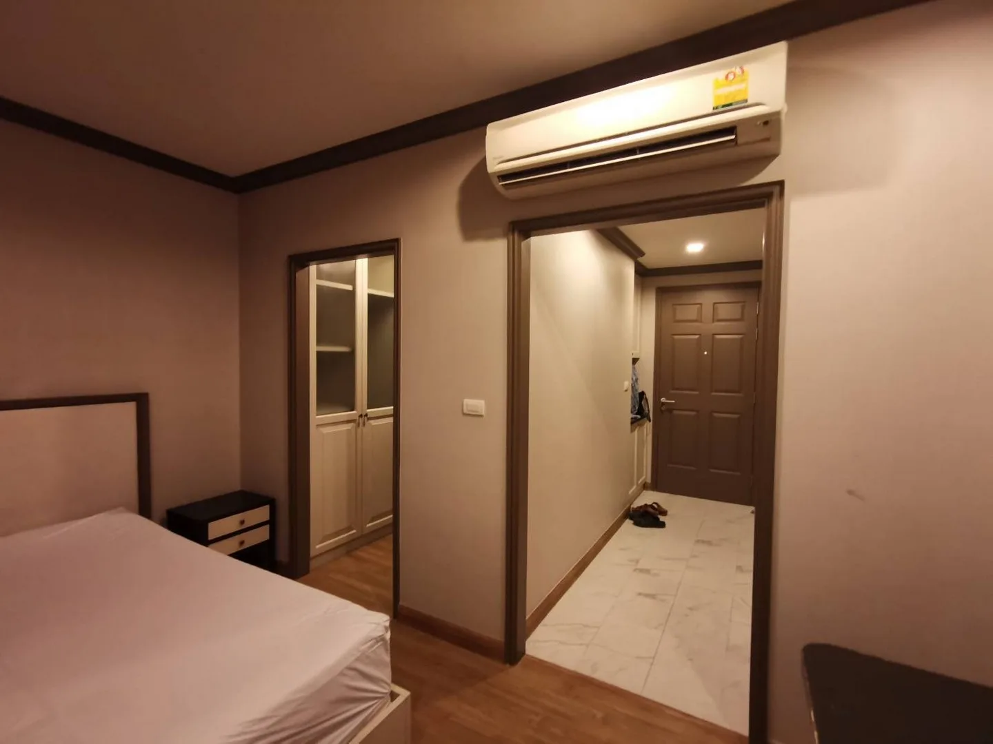Property photos for The Reserve - Kasemsan 3