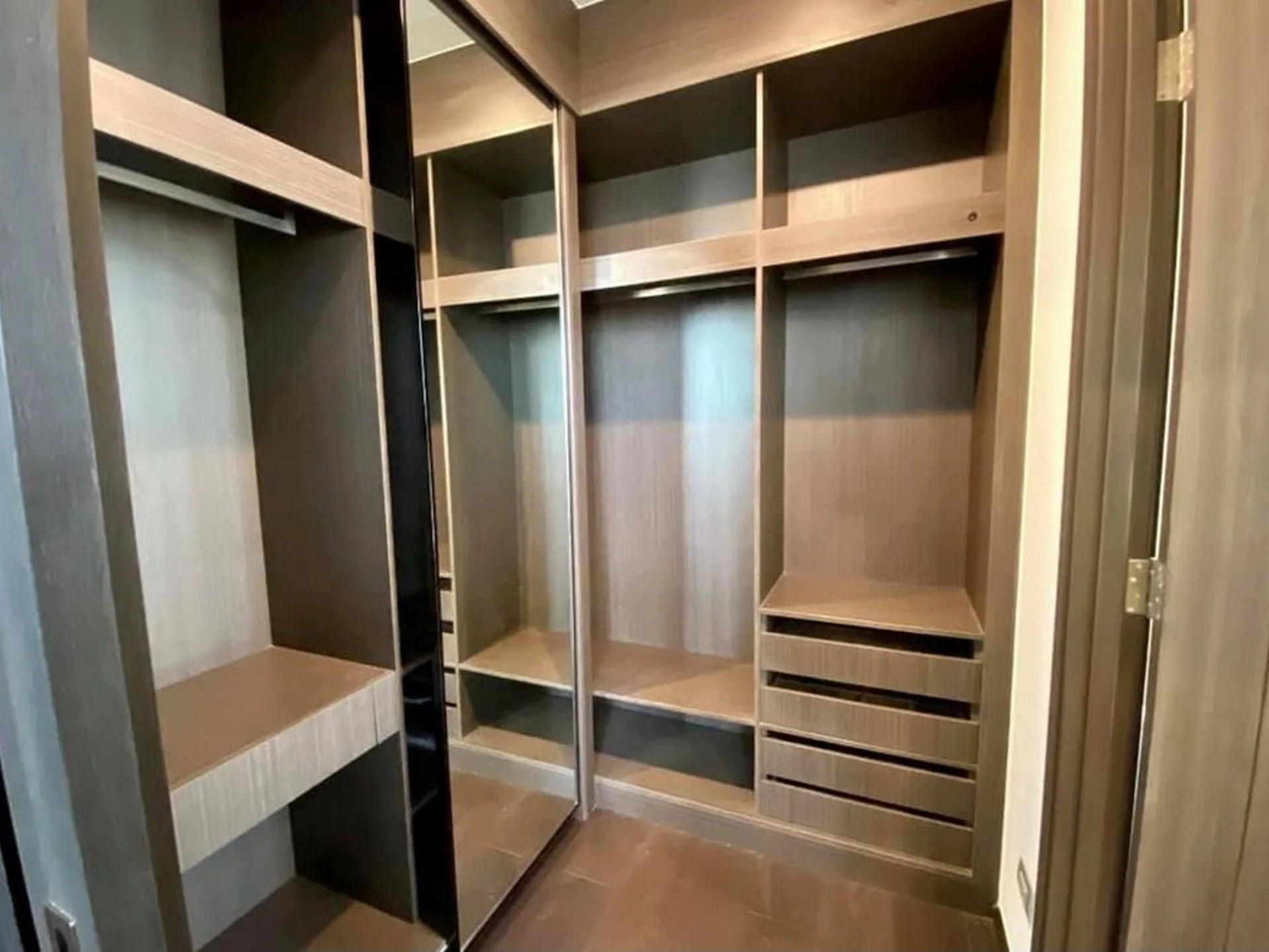 Property photos for Laviq Sukhumvit 57