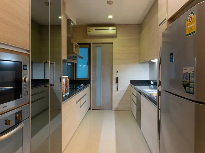 Property photos for 39 Boulevard Executive Residence