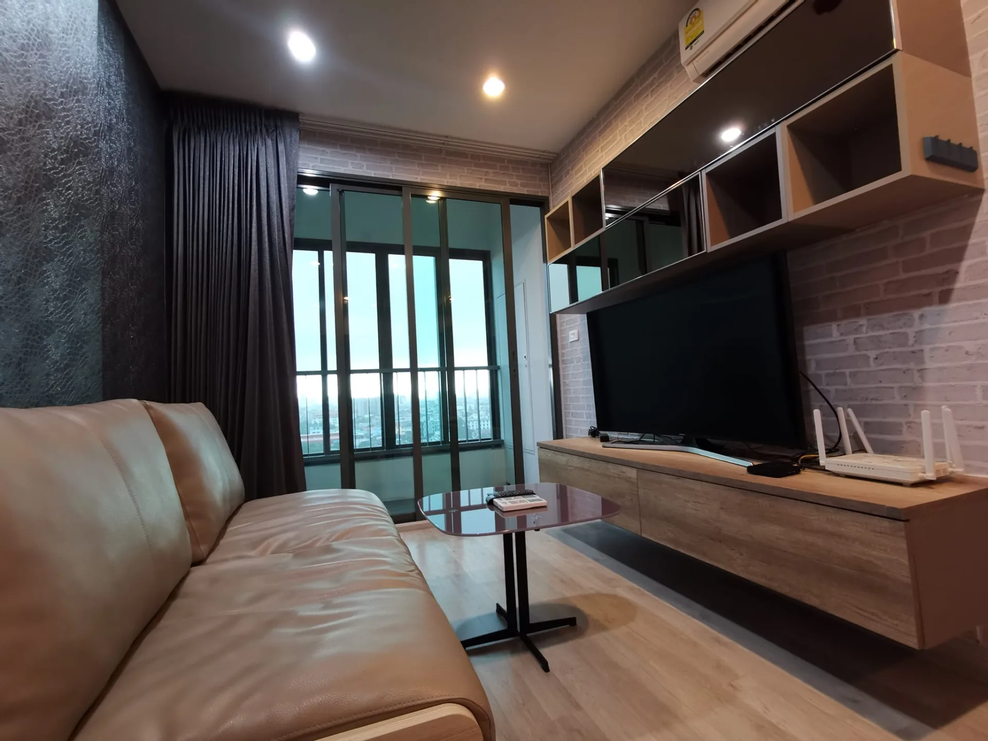 Property photos for Ideo Mobi Charan Interchange