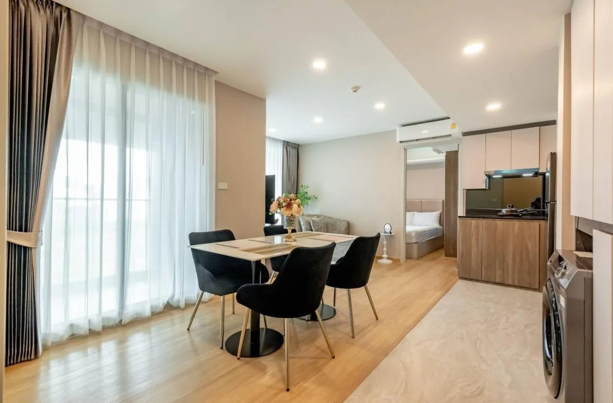 Property photos for Lloyd Soonvijai-thonglor