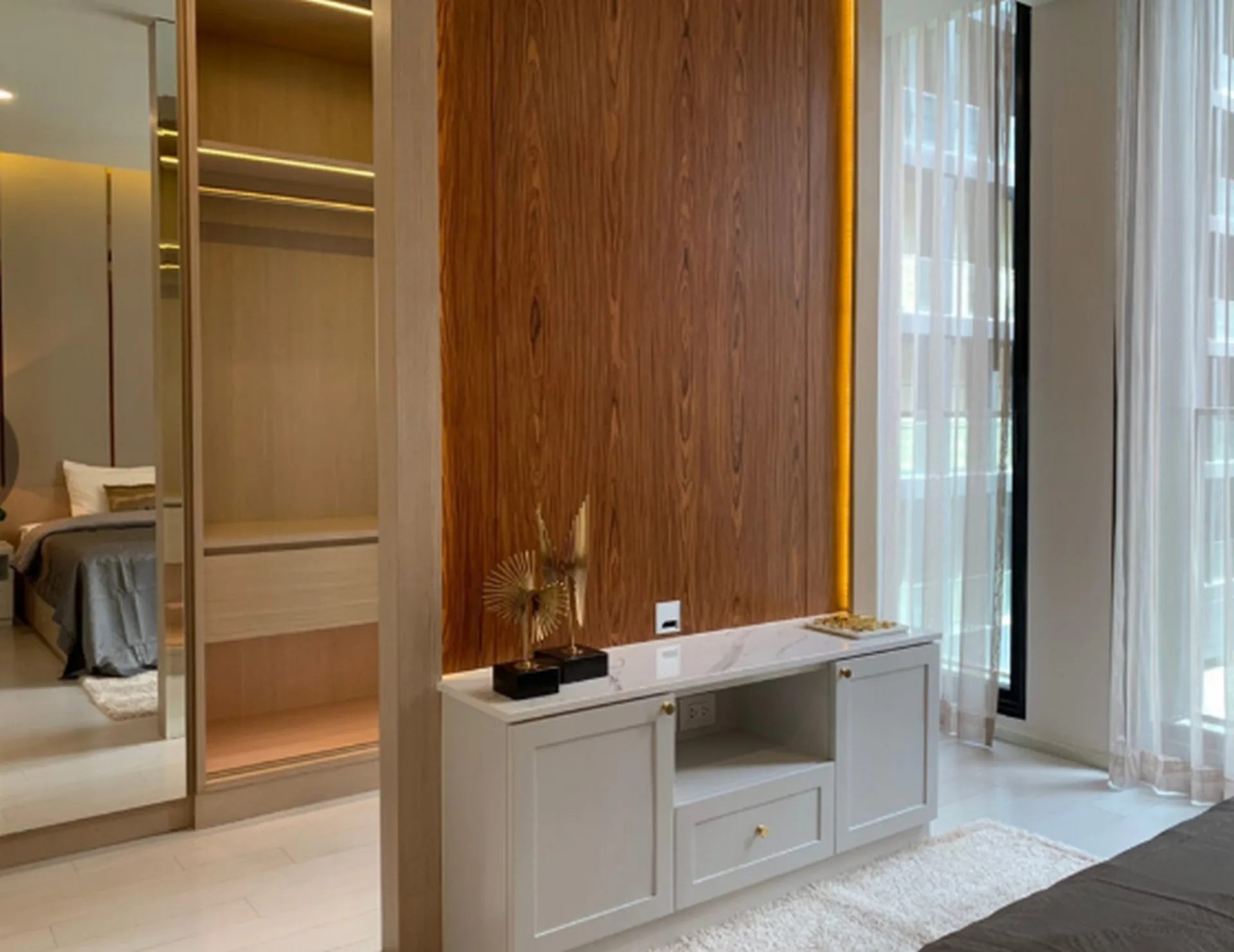 Property photos for Noble Ploenchit
