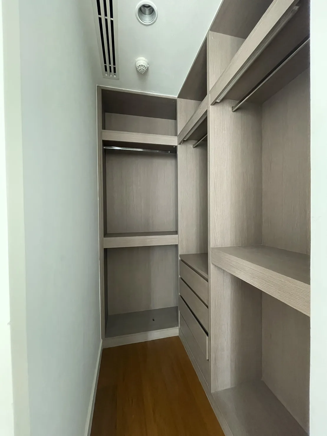Property photos for 185 Rajadamri
