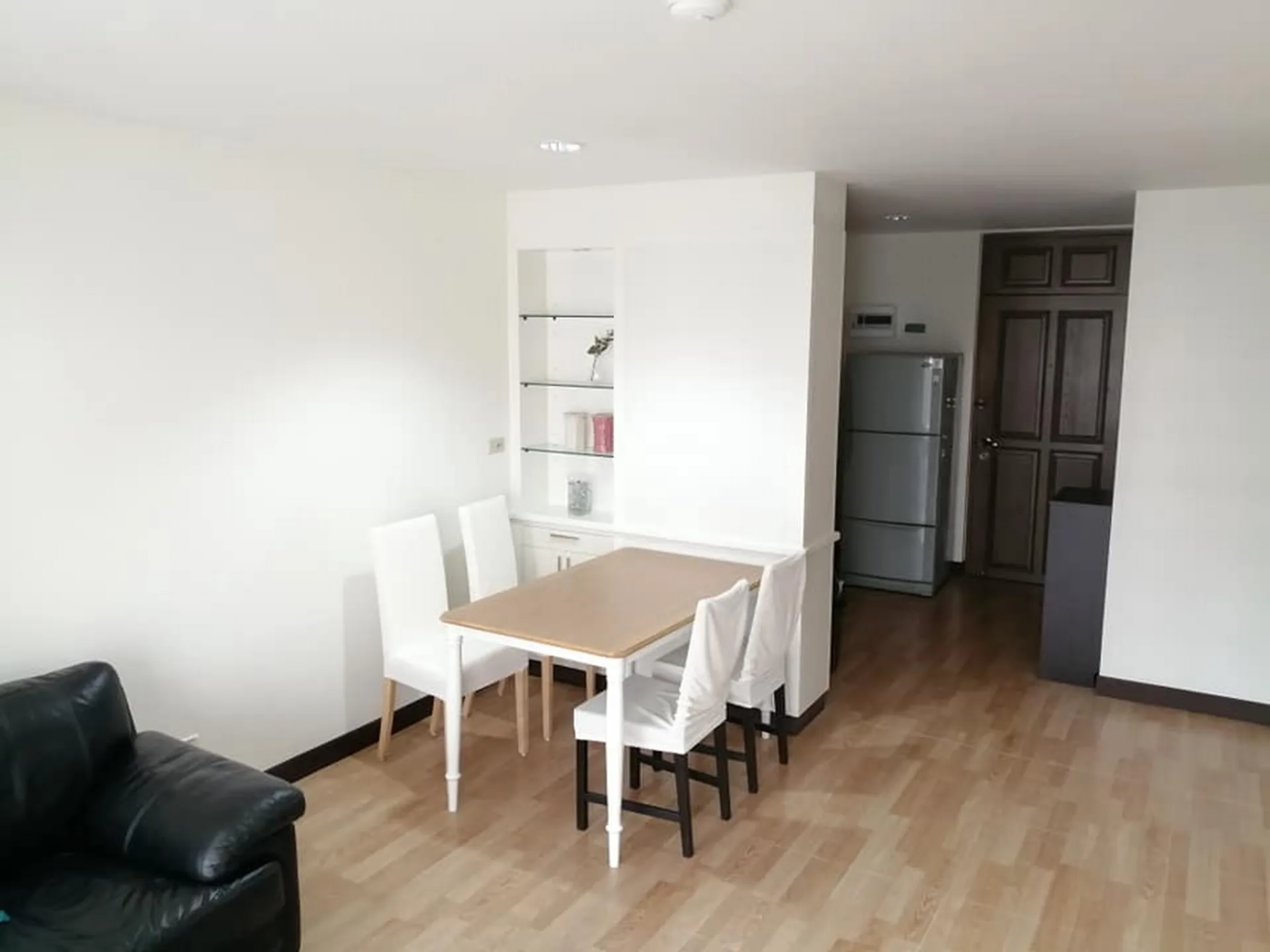 Property photos for Green Point Silom