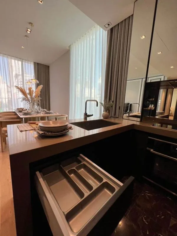 Property photos for 28 Chidlom